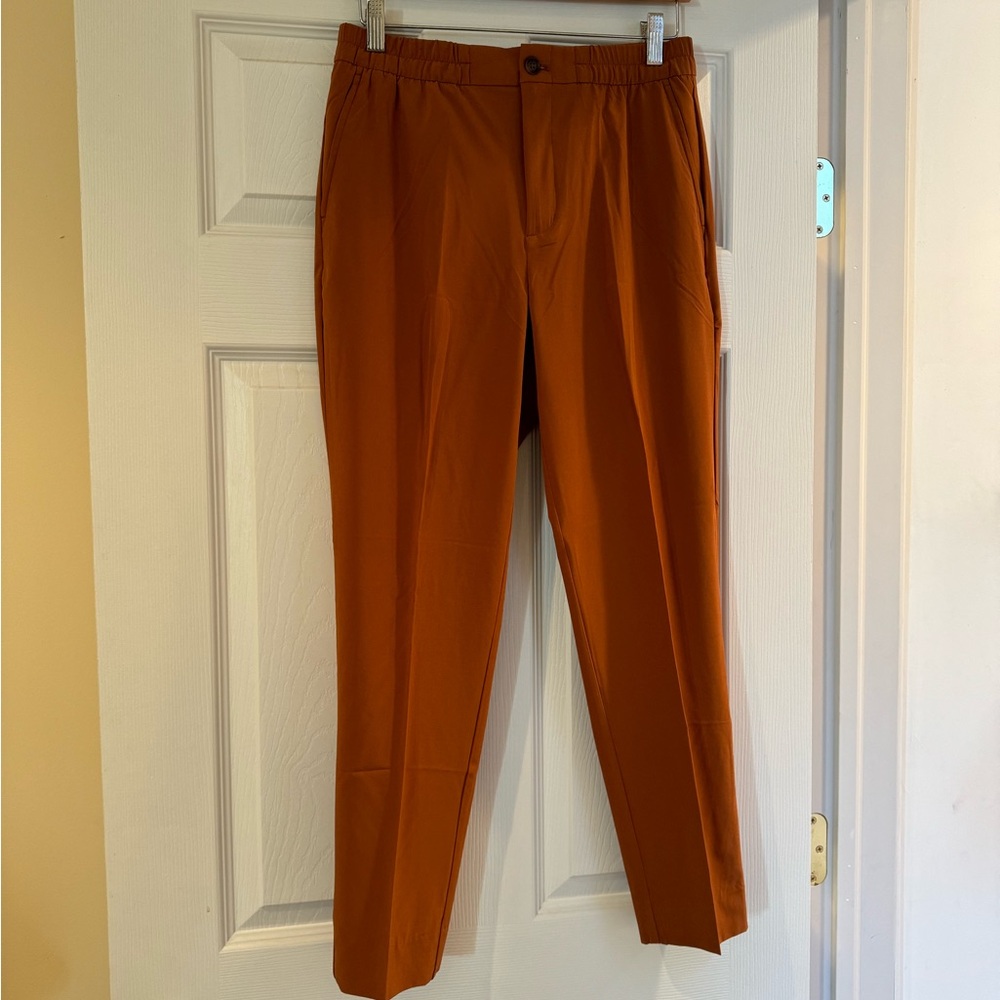 Banana Replublic airstretch. Gold / mustard color